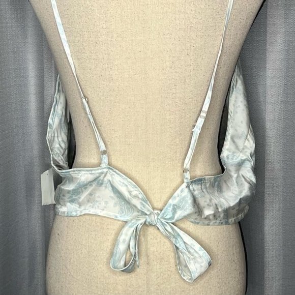 BP White Light Blue Printed Tie Back Scarf Crop Top Women's Plus Size 1X - Picture 4 of 8